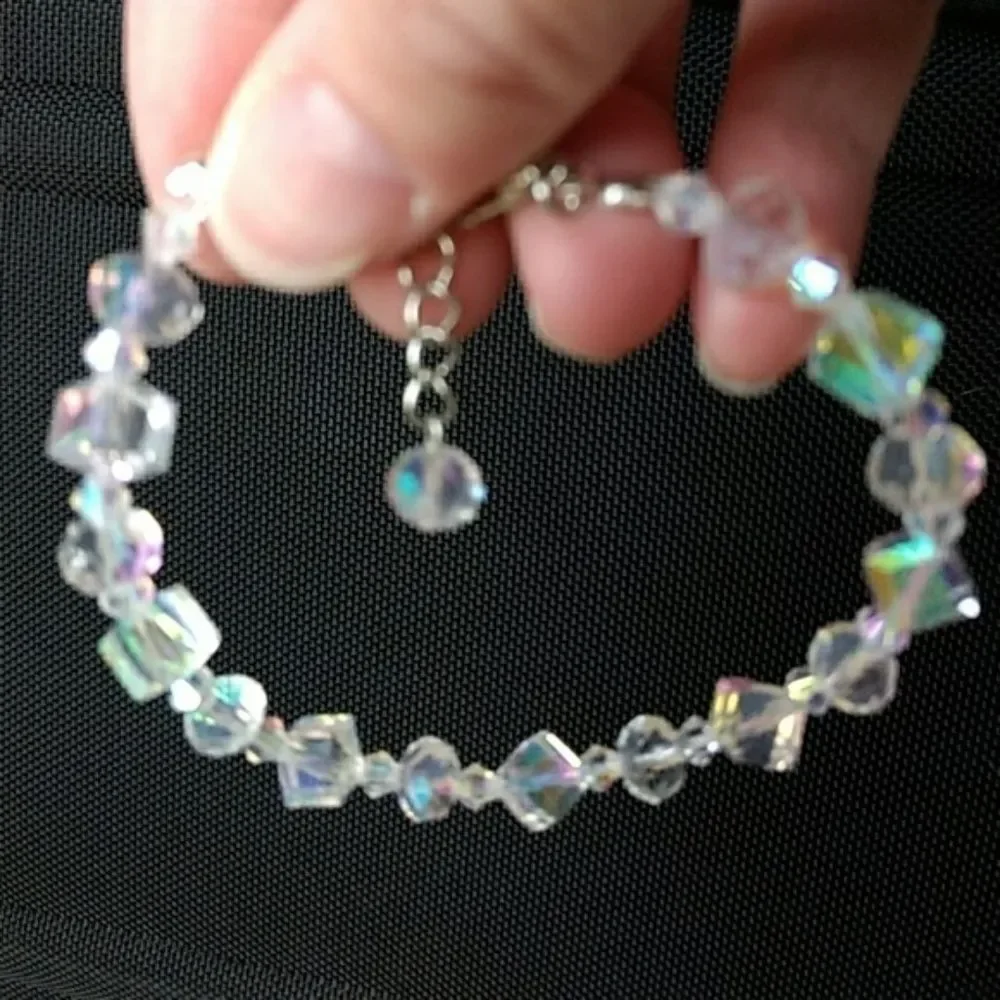 Clear crystal bracelet that sparkles 8-9.5
